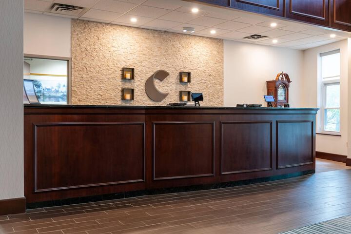 Comfort Inn & Suites Near Burke Mountain