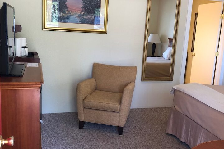 Room 18 of 19