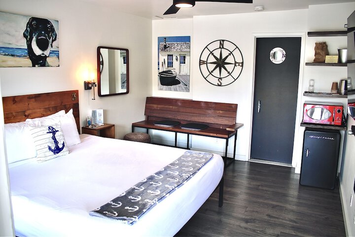 Room 52 of 91