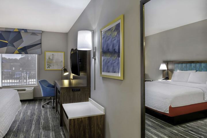 Room 26 of 33
