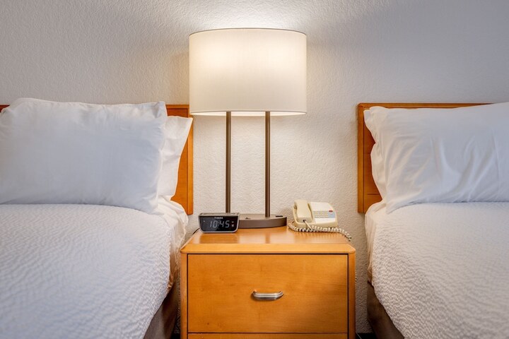 Room 43 of 68