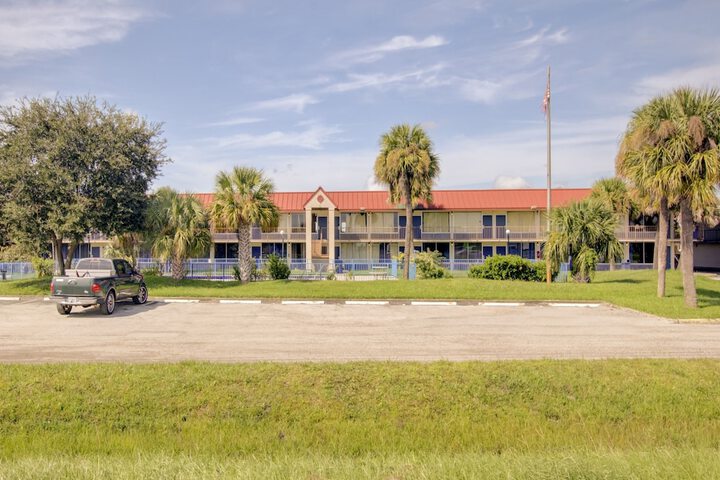 Hotel 4 of 53