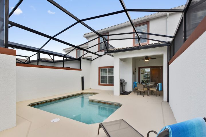 Pool 4 of 35