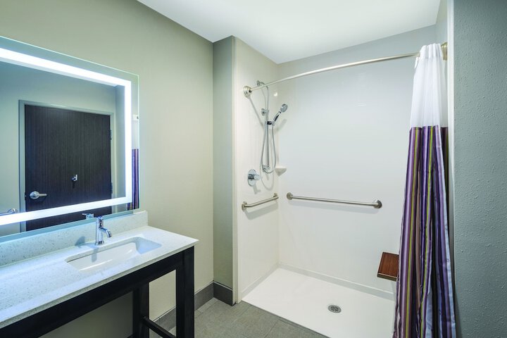 Room 15 of 31