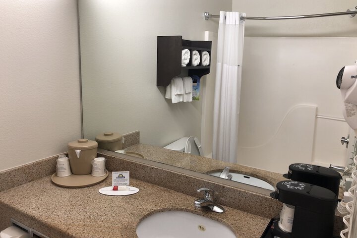 Room 17 of 23