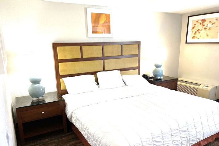 Room 82 of 111