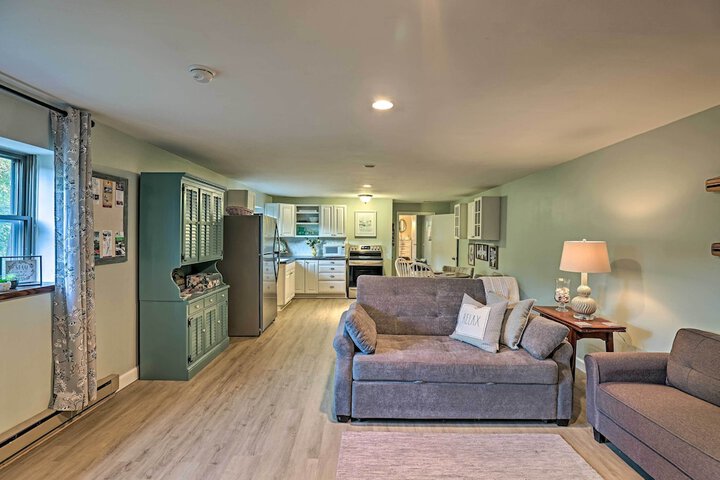 Newly Renovated Penn Yan Apartment 1 Mi to Lake!