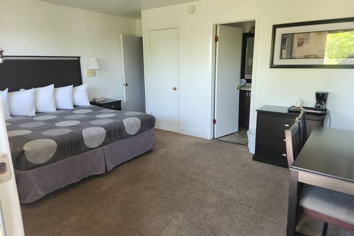 Room 45 of 62