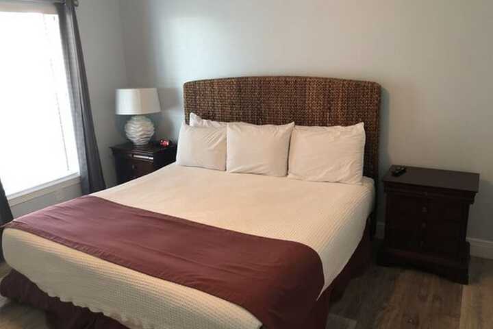 Beachgate CondoSuites and Oceanfront Resort