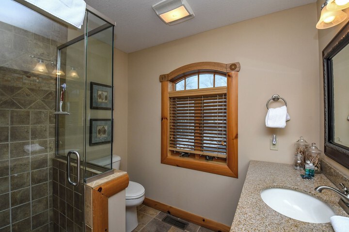 Highlands Heaven by Taylor Made Deep Creek