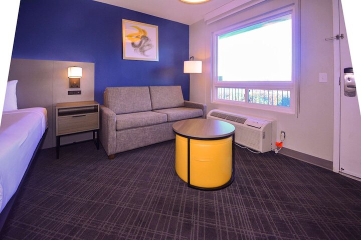Room 20 of 23