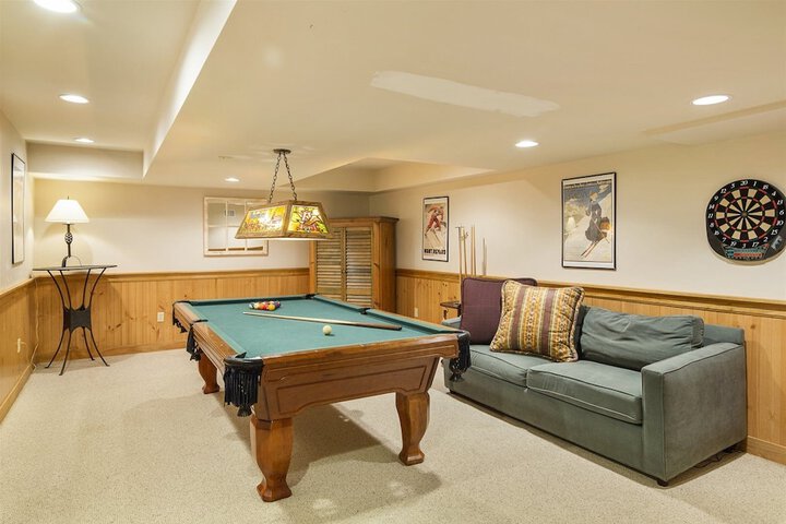 Room 25 of 29