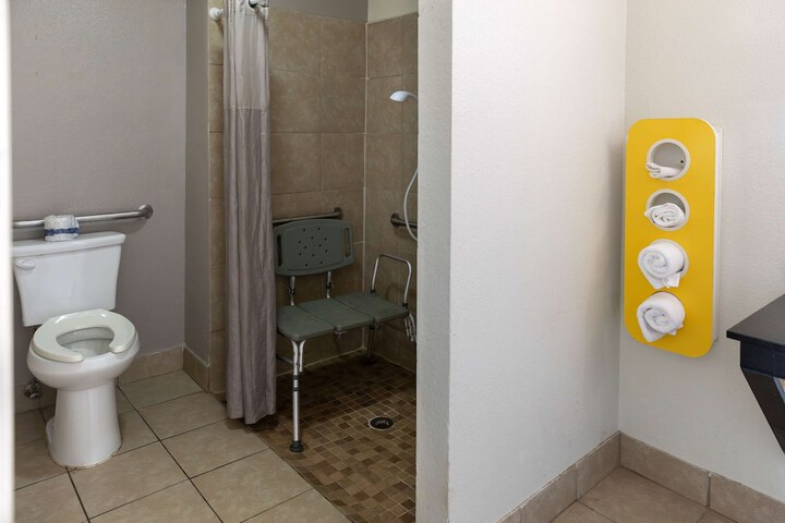 Room 20 of 29