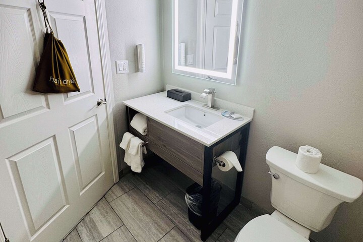 Clarion Pointe Albemarle