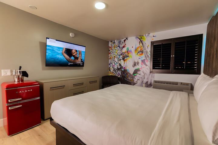Room 18 of 36