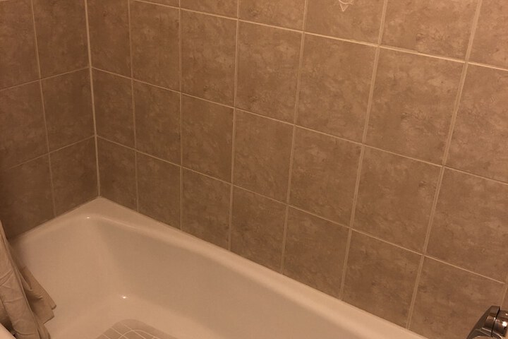 Room 22 of 48