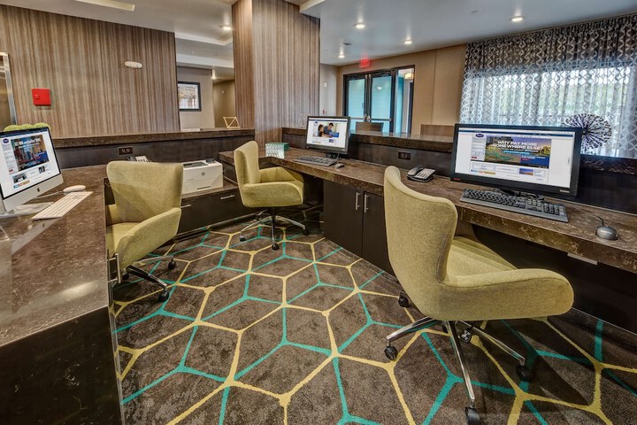 Business Center 49 of 49