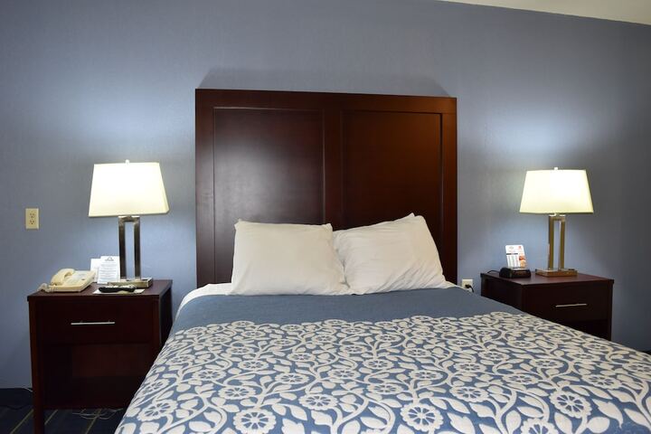 Room 42 of 60