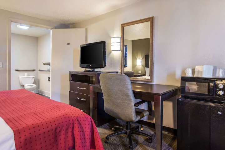 Room 20 of 34