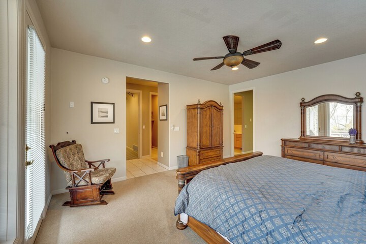 Hot Tub & Snake River Views at Twin Falls Home