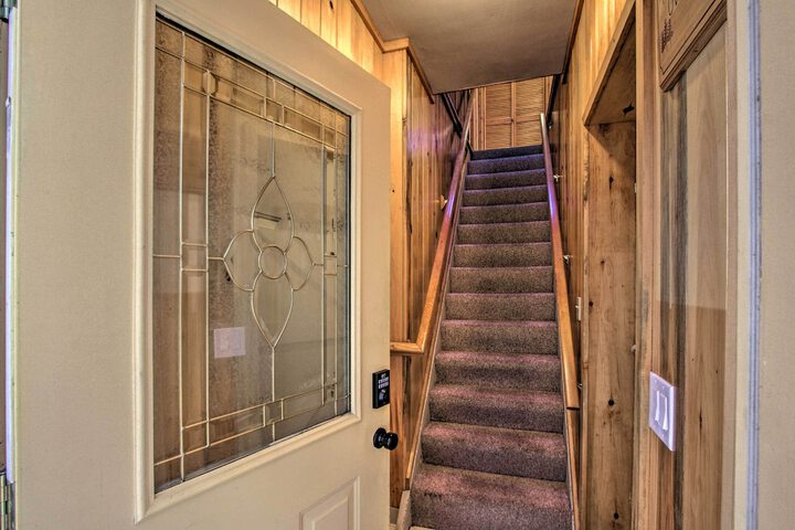 Owls Nest Studio w / Hot Tub: Hike Nearby!