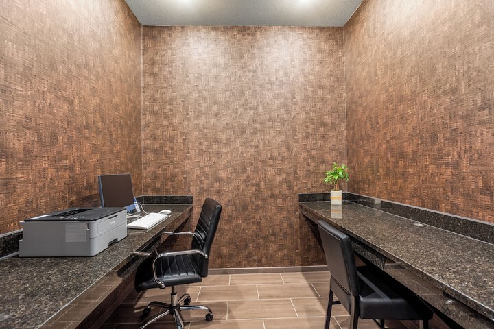 Business Center 78 of 78