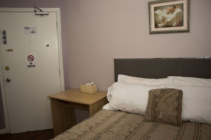 Room 49 of 73