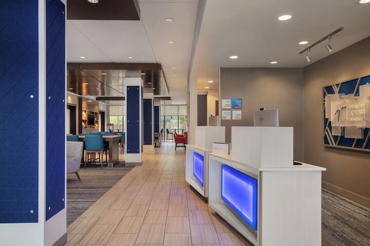 Holiday Inn Express & Suites-Dripping Springs - Austin Area by IHG