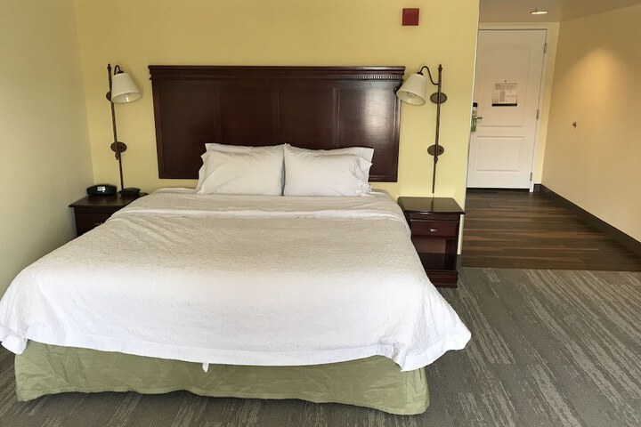 Hampton Inn & Suites Lamar