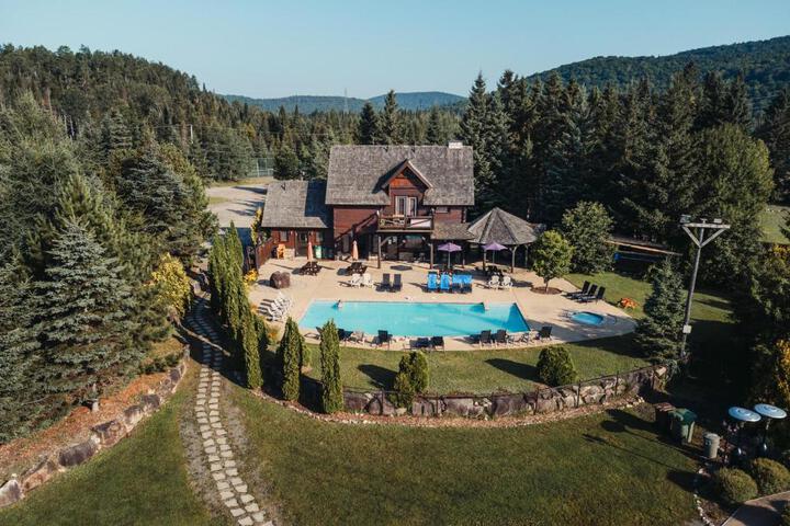 Loft Exécutif CherLieu de luxe avec vue sur golf et montagnes