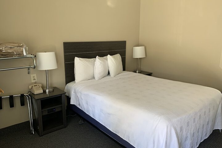 Room 28 of 46