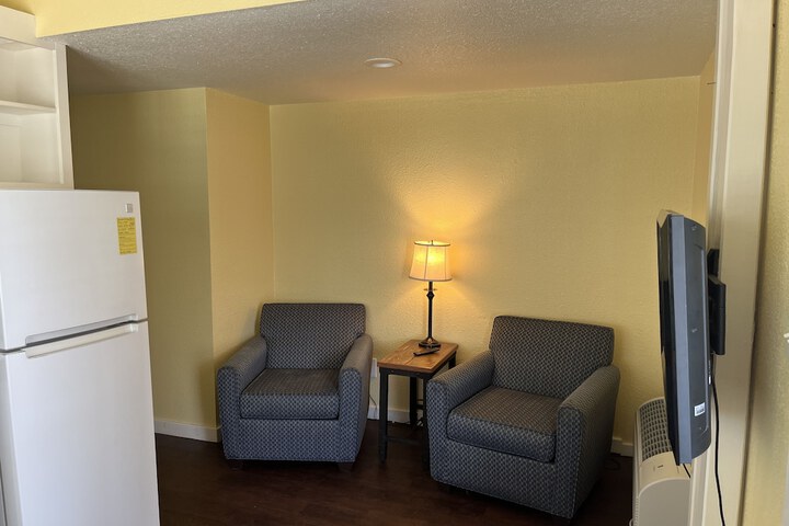 Room 32 of 118