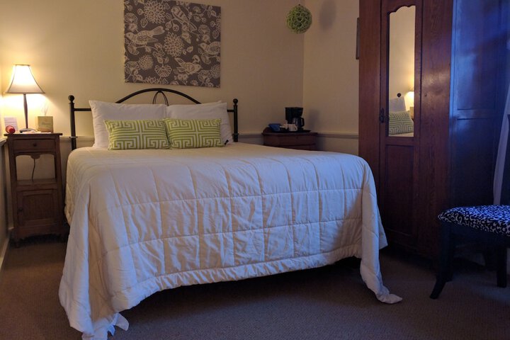 Alexanders Lodge