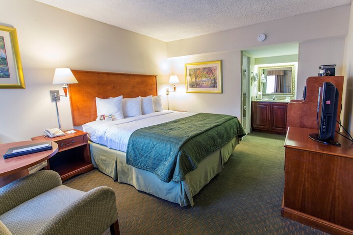 Room 8 of 23
