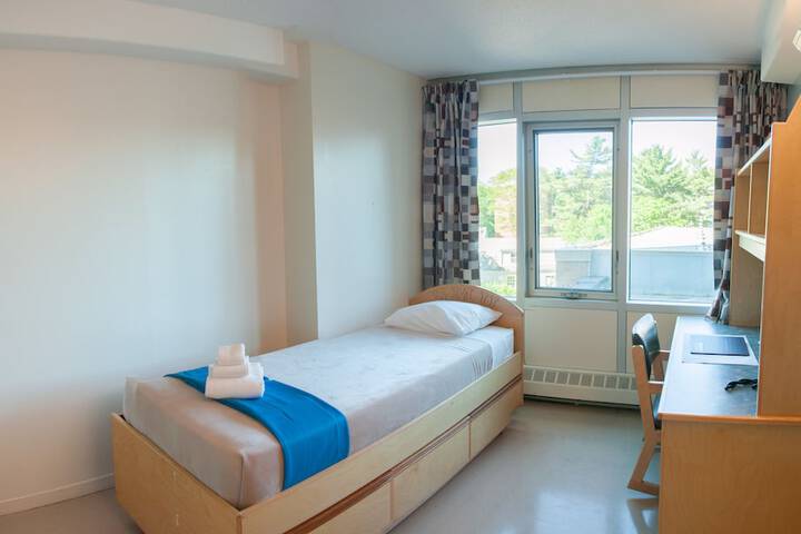 Room 15 of 24