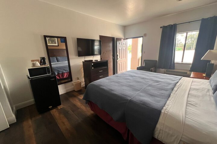 Room 14 of 22
