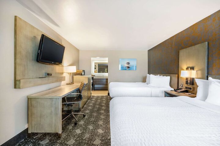 Room 43 of 80