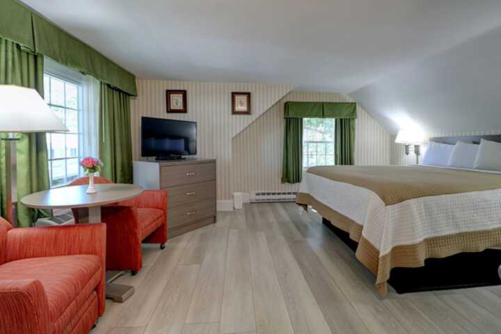 Room 12 of 27