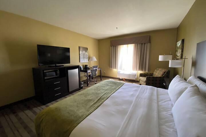 Room 25 of 38