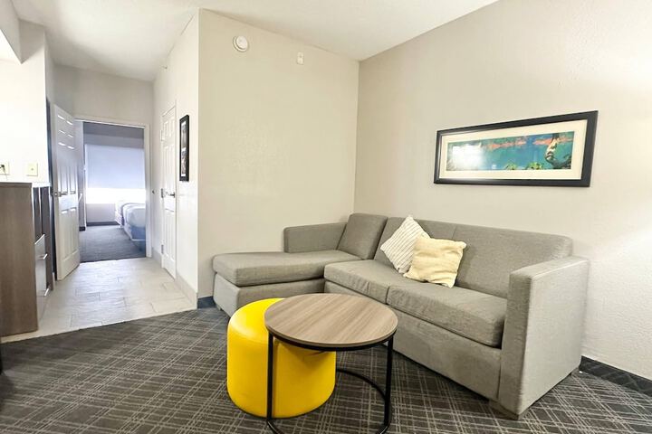 Comfort Inn & Suites Calhoun South