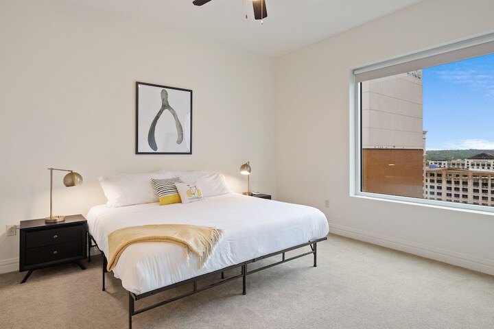 Room 42 of 65