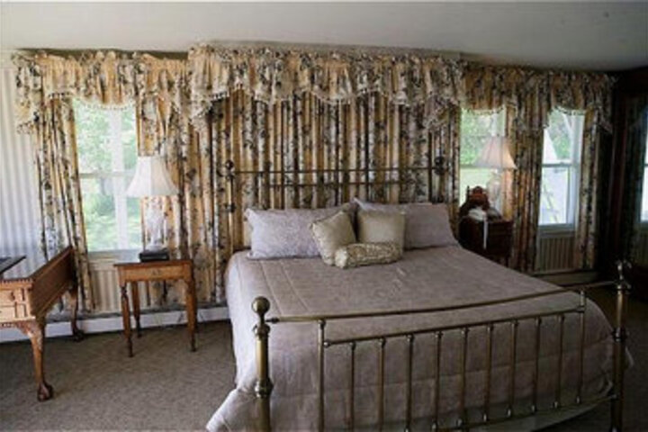 Room 14 of 30