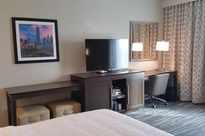 Room 42 of 85