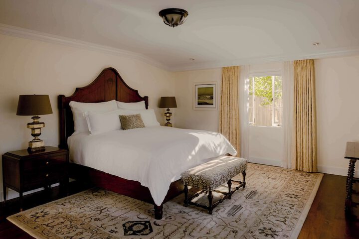 Room 52 of 174