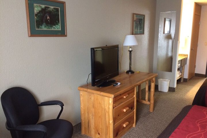 Room 9 of 17