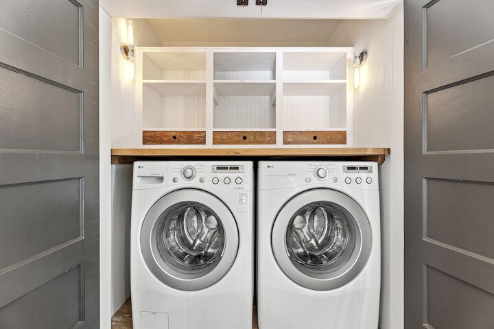 Laundry 115 of 120