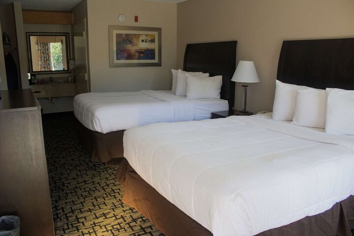 Room 5 of 18