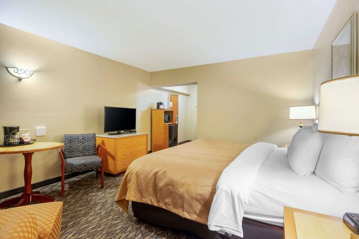 Room 30 of 52