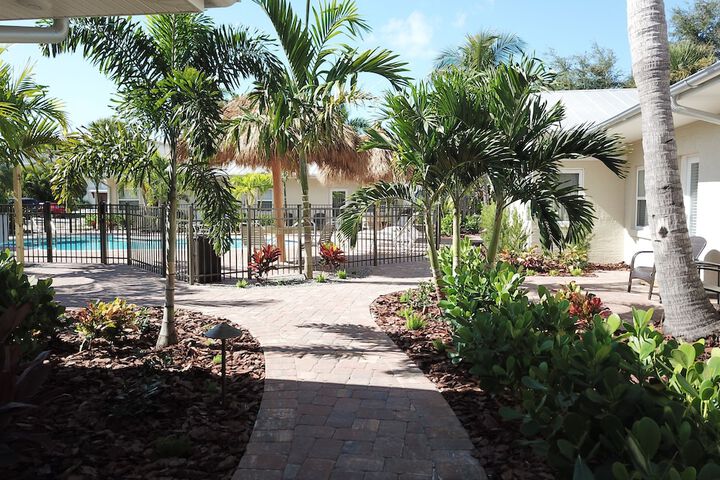 Twin Palms at Siesta