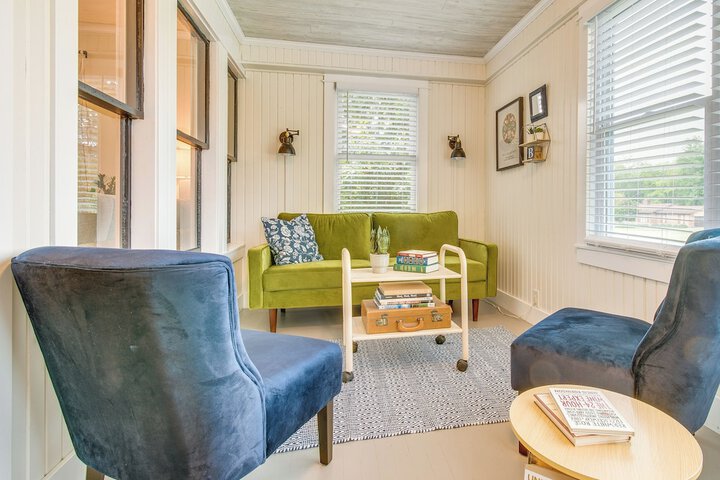 Country Home Near EIU & Lake Charleston!